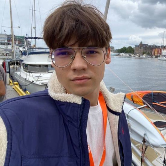 Andrew Hnatiuk - review - python